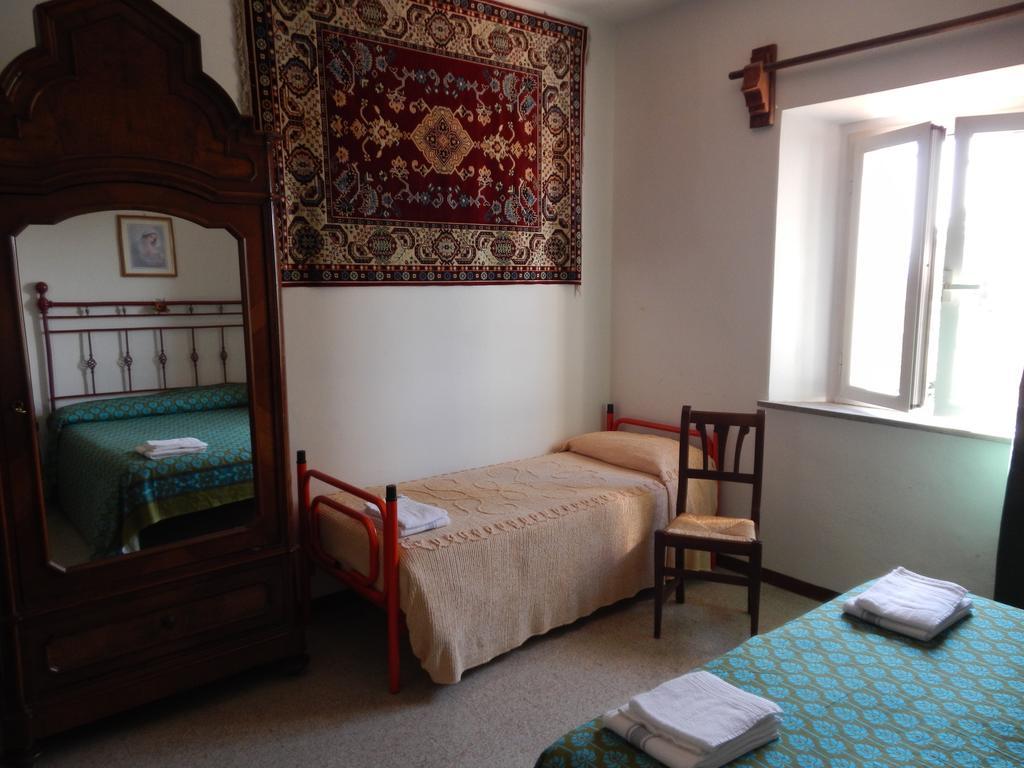 Residence Il Colle Collestrada Room photo